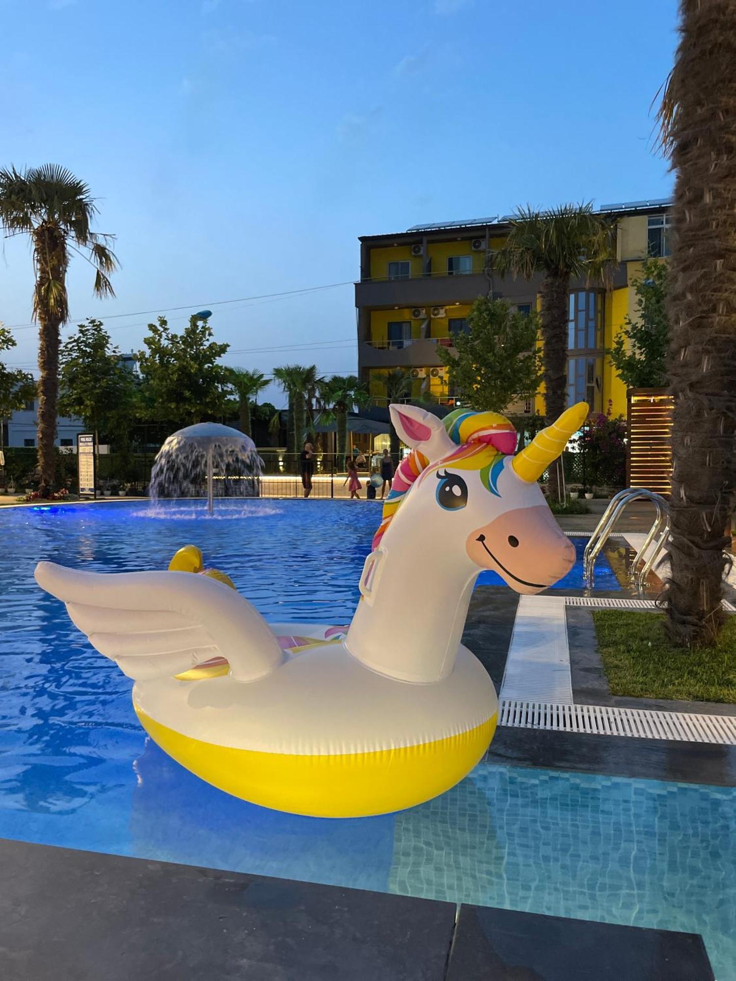Hotel Qetesia-Te Indriti Velipoje Ngoại thất bức ảnh