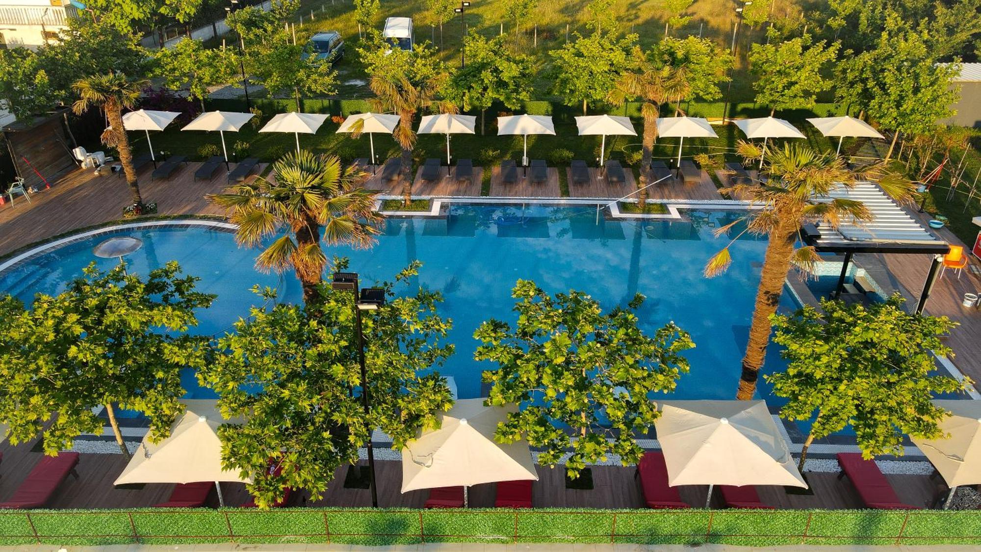 Hotel Qetesia-Te Indriti Velipoje Ngoại thất bức ảnh